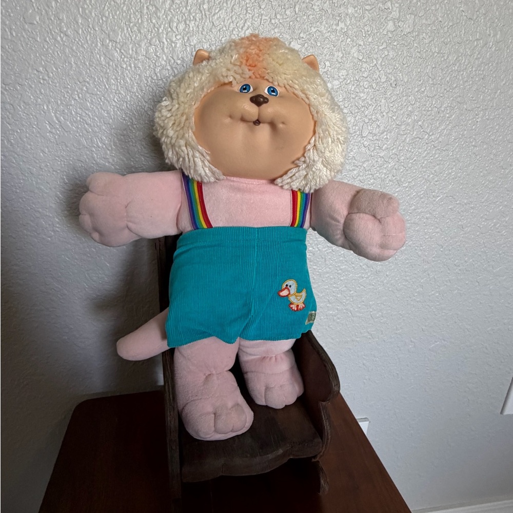 Vintage 1983 Cabbage Patch Kids Koosas Dog Plush Rainbow Overalls w/birth cert